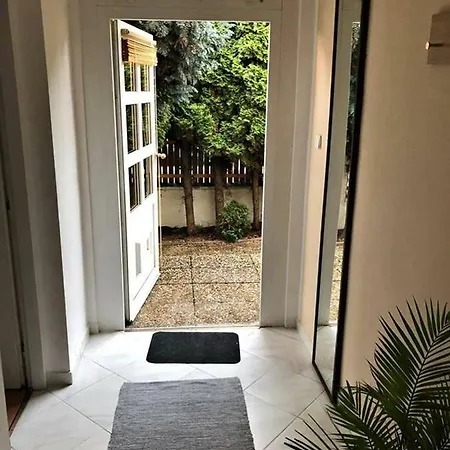 Apartment Relax With Swimming Pool Close To Centre *
